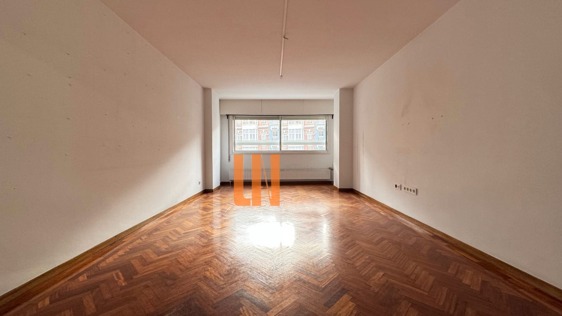 Living room of Flat for sale in A Coruña Capital   with Heating, Parquet flooring and Storage room