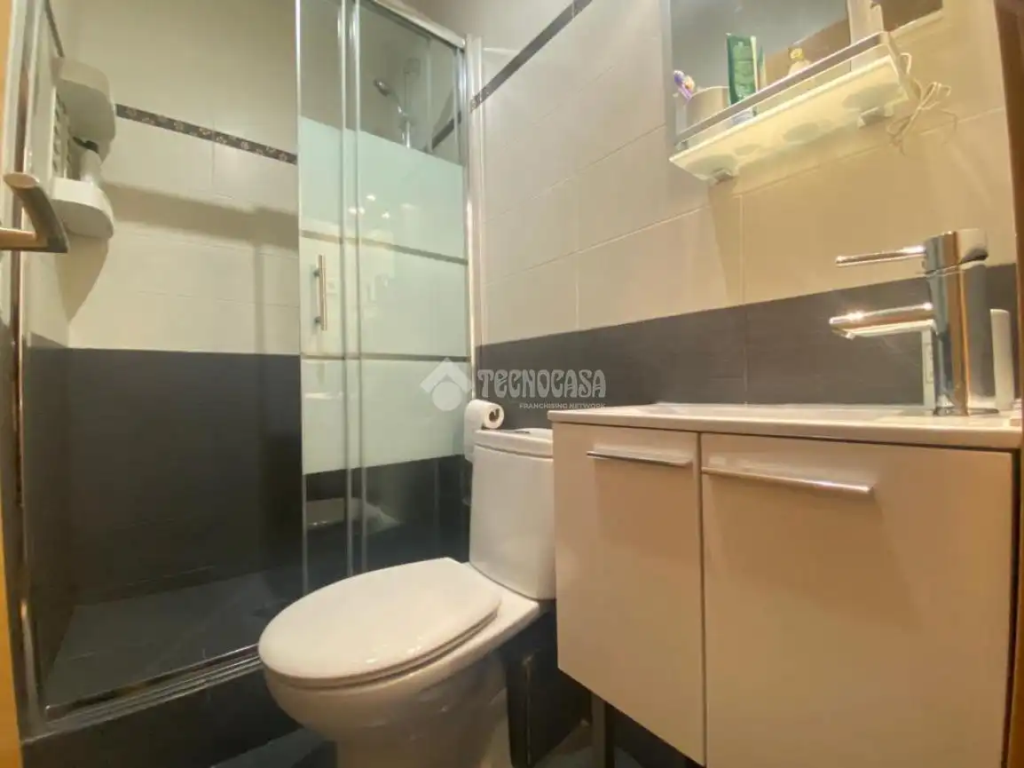 Badezimmer von Wohnung zum Verkauf in Madrid mit Heizung und Gemeinschaftspool