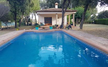 Piscina de Casa o xalet en venda en Avinyonet de Puigventós amb Calefacció, Terrassa i Traster