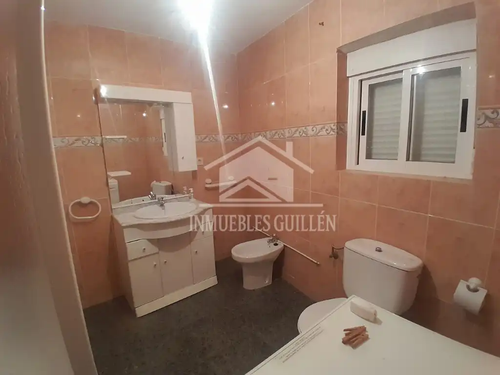 Baño de Casa o chalet en venta en Turón con Terraza, Trastero y Amueblado