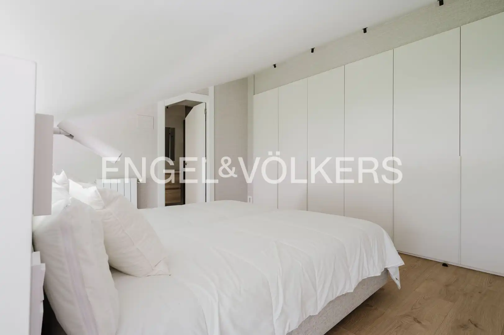Habitación de Casa o chalet de alquiler en Donostia - San Sebastián  con Calefacción, Terraza y Piscina