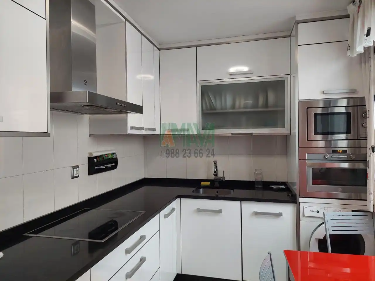 Cocina de Piso de alquiler en Ourense Capital  con Calefacción, Parquet y Amueblado