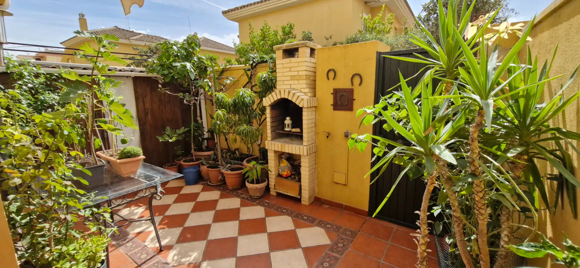 Maison mitoyenne avec balcon à vendre à Calle de la Esperanza 12
