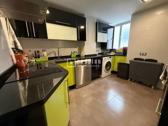 Piso en Venta en Parque Ayala - Jardín de la Abadía - Huelín