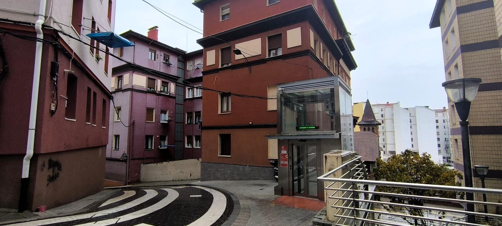 Exterior view of Flat for sale in Bilbao   with Balcony