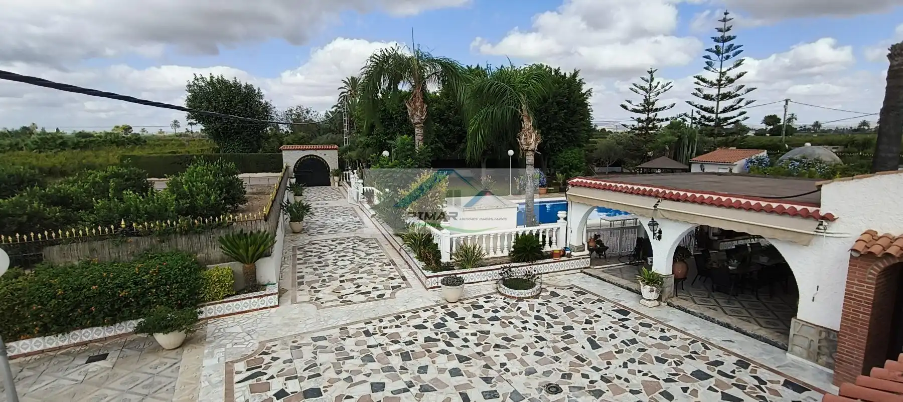 Piscina de Casa o xalet en venda en Elche / Elx amb Aire condicionat, Calefacció i Terrassa