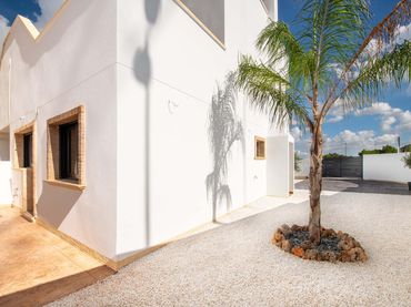 Casa amb balcó en venda a Cox