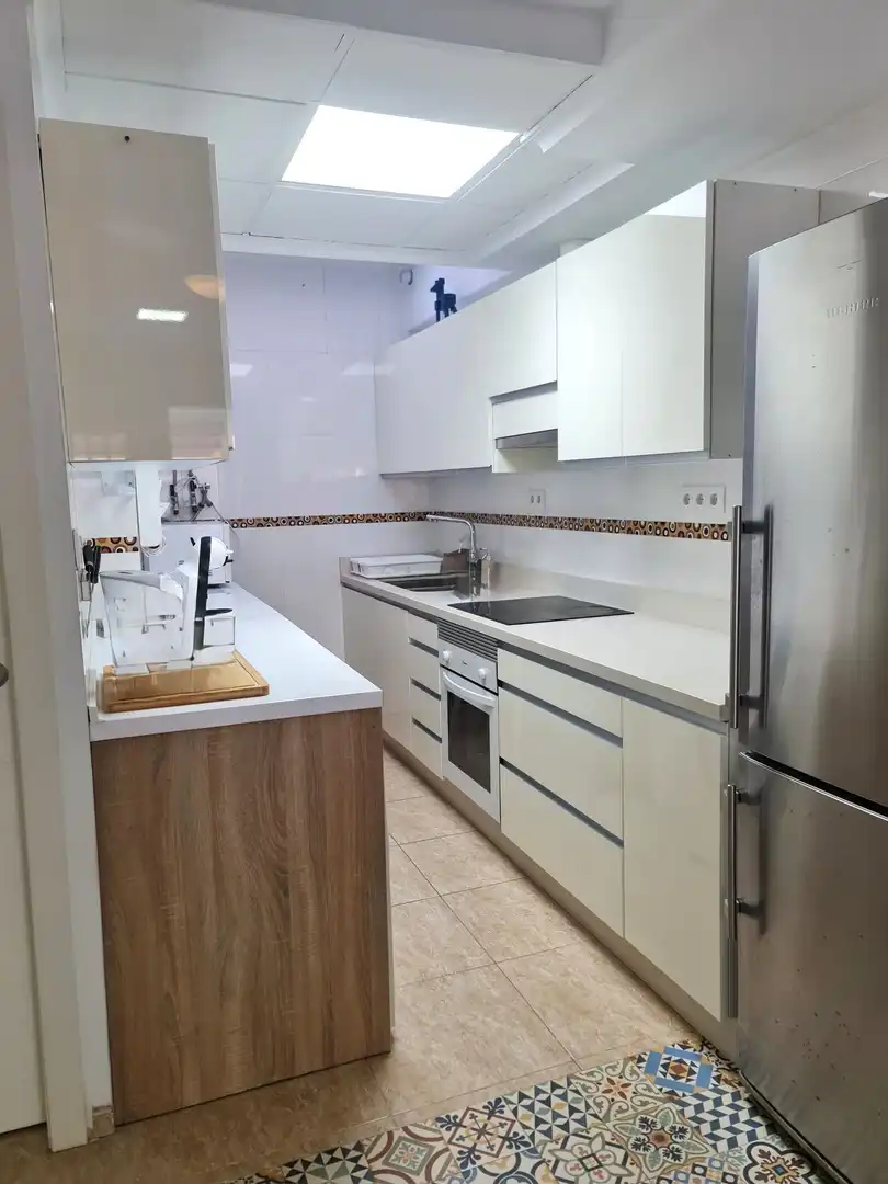 Cocina de Casa o chalet de alquiler en Santa Pola con Aire acondicionado, Jardín privado y Trastero