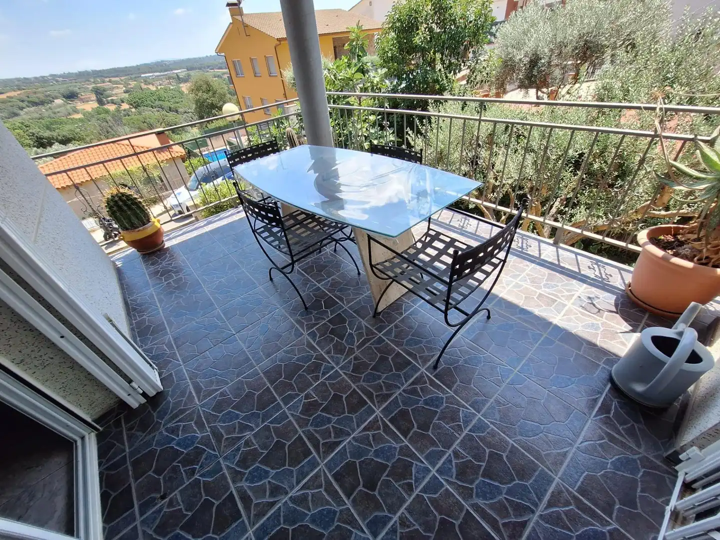 Terrasse von Country house zum Verkauf in Santa Eulàlia de Ronçana mit Klimaanlage, Privatgarten und Terrasse