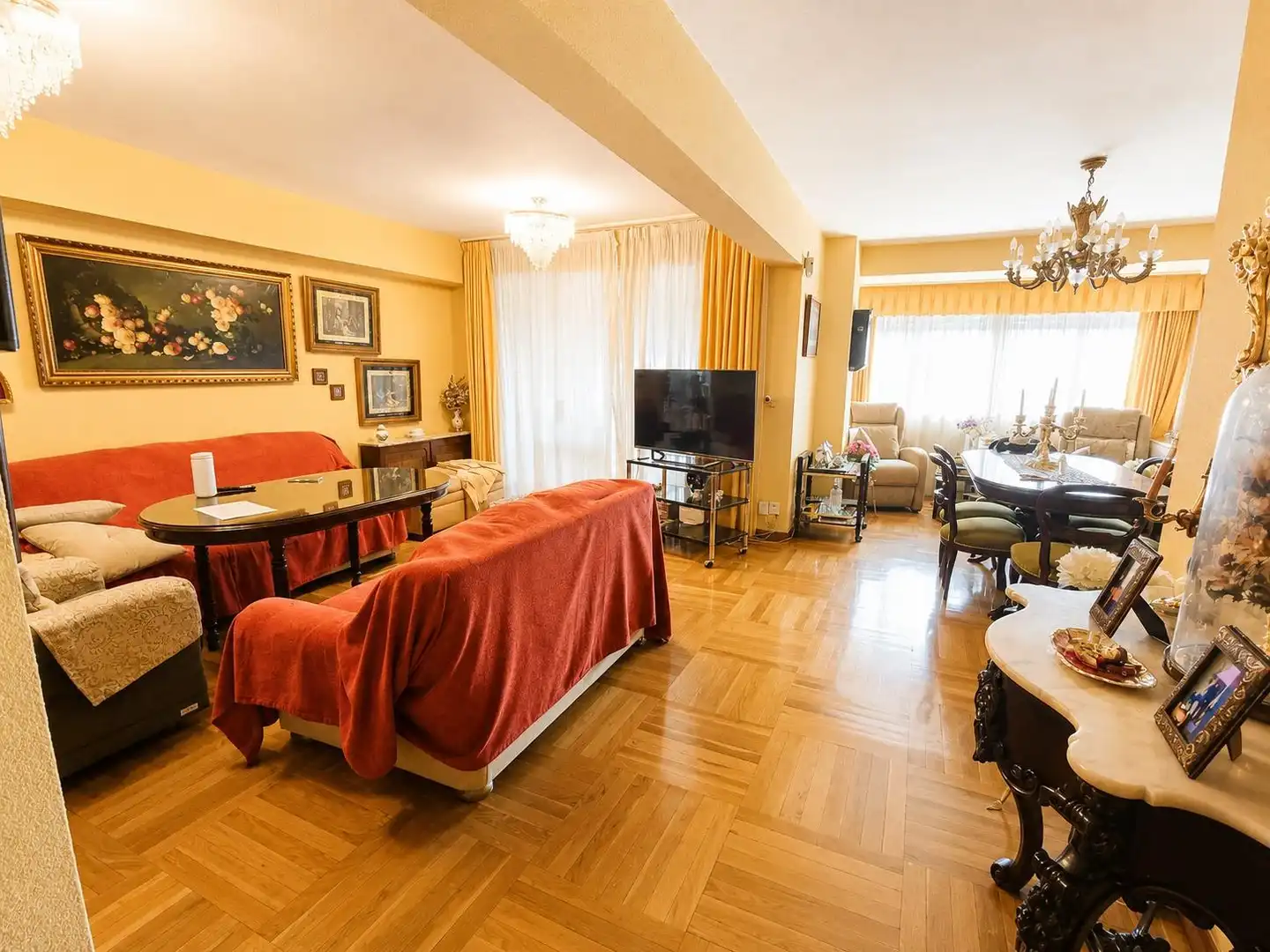 Sala de estar de Piso en venta en Granada con Jardín privado, Parquet y Piscina comunitaria