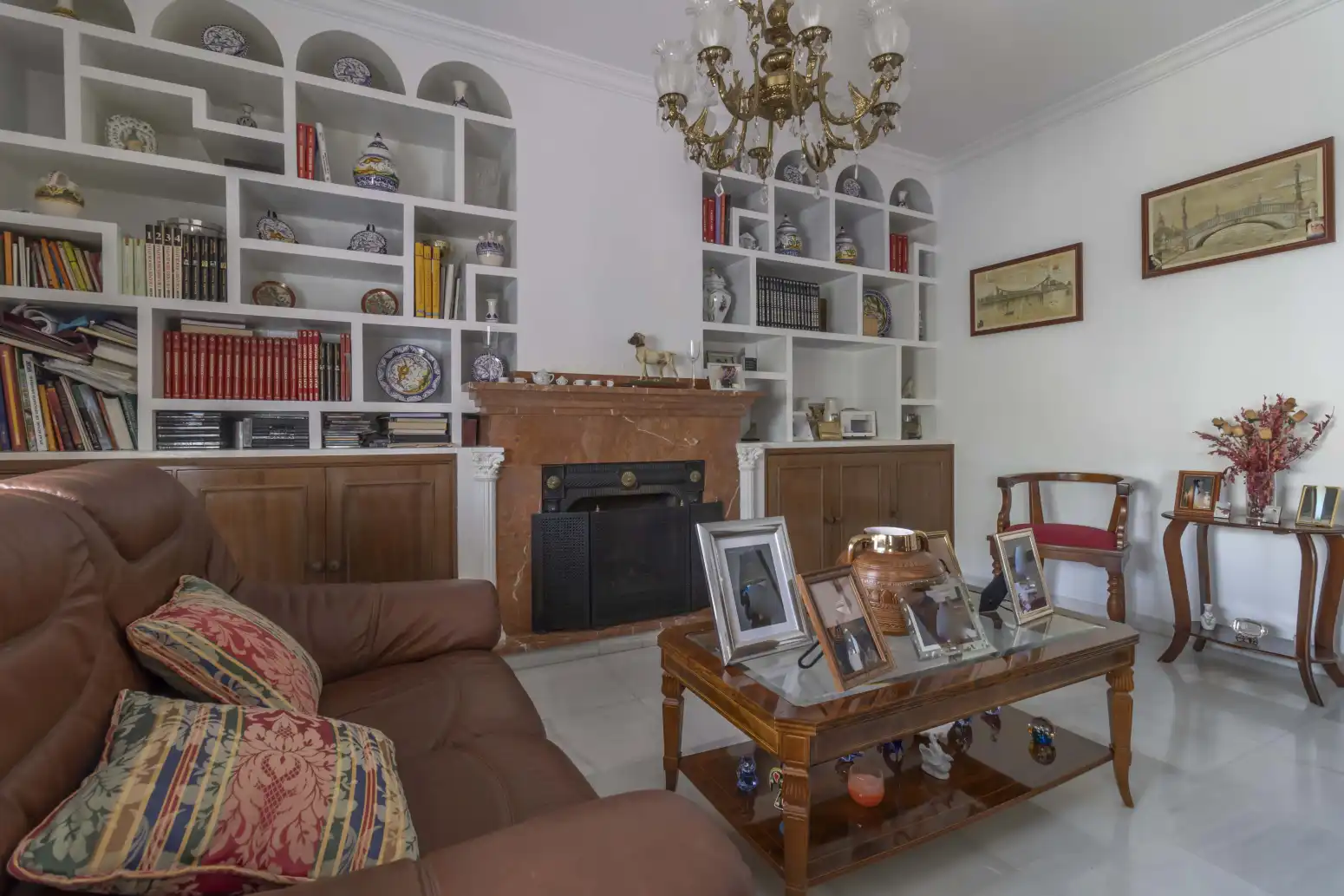 Sala d'estar de Casa o xalet en venda en Gines amb Aire condicionat, Terrassa i Traster