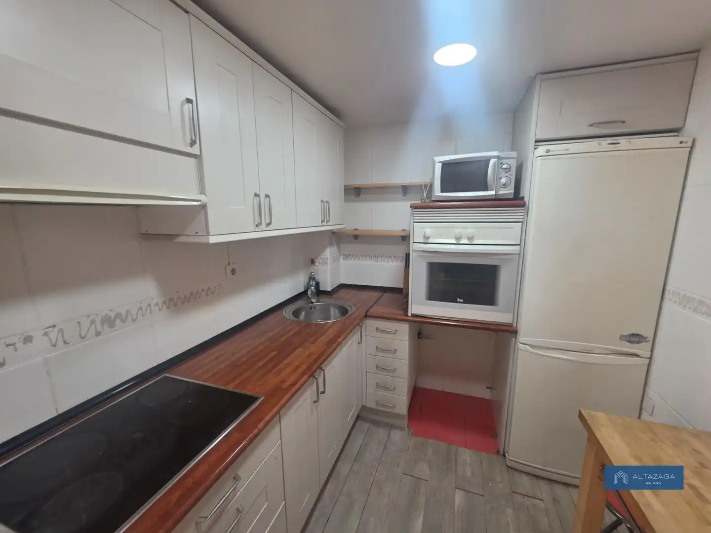 Küche von Wohnung zum Verkauf in San Sebastián de los Reyes mit Klimaanlage, Heizung und Terrasse