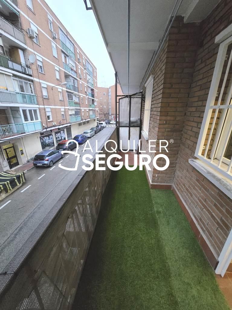 Exterior view of Flat to rent in Alcalá de Henares  with Heating, Terrace and Furnished