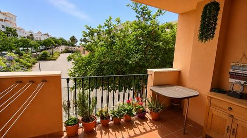 Foto 3 de Piso en venta en Sierra de Estepona - Avda. de Andalucía, Estepona