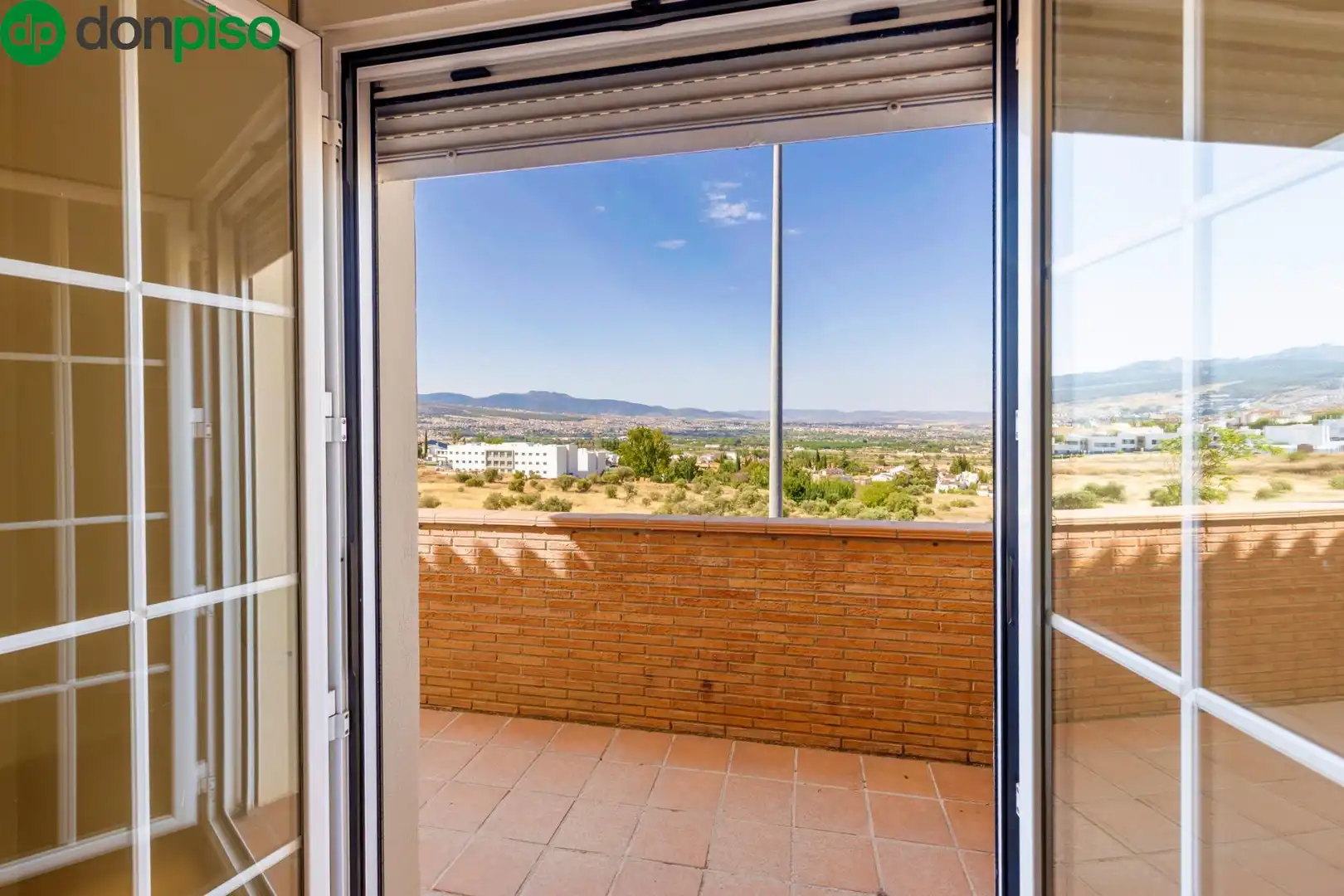 Schlafzimmer von Einfamilien-Reihenhaus zum Verkauf in Granada mit Klimaanlage, Heizung und Terrasse