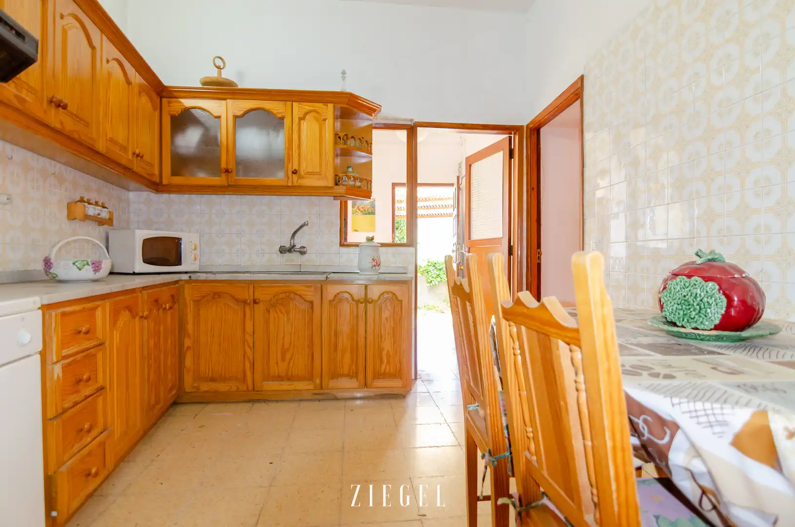 Kitchen of Houses for sale in Vega de San Mateo  with Private garden, Terrace and Storage room