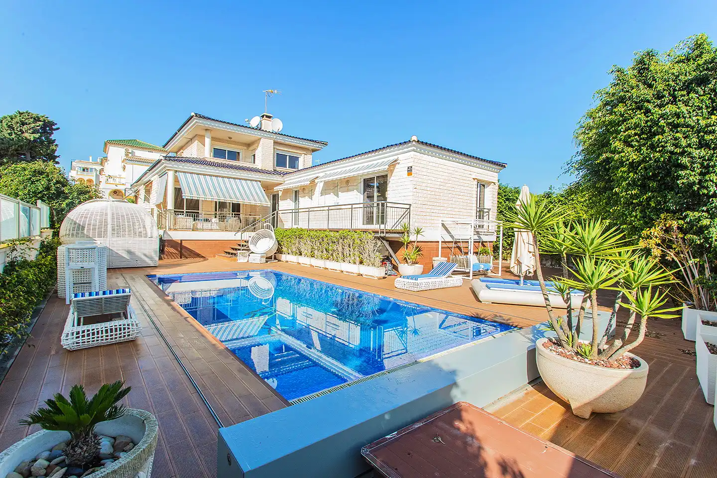 Casa amb terrassa en venda a La Mata