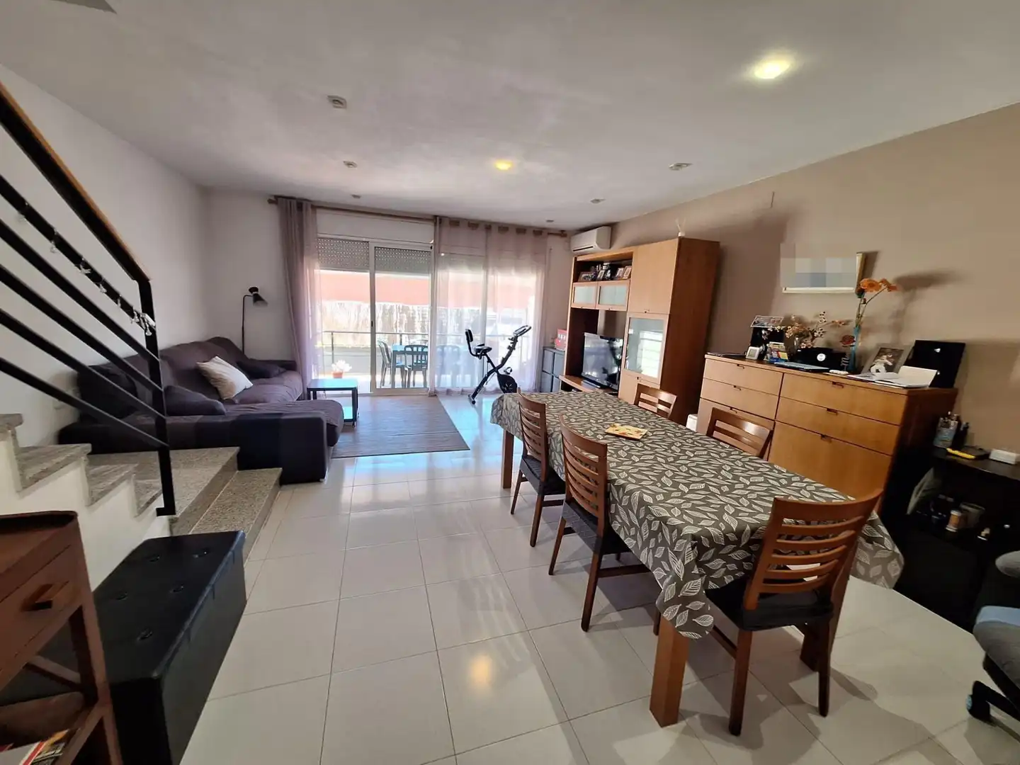 Sala d'estar de Casa adosada en venda en Castellar del Vallès amb Aire condicionat, Calefacció i Terrassa