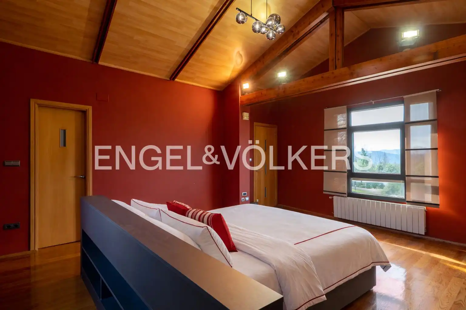 Habitación de Casa o chalet en venta en Donostia - San Sebastián  con Aire acondicionado, Calefacción y Jardín privado