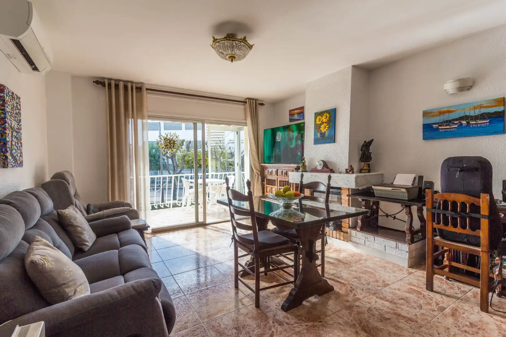 Living room of Apartments for sale in Cambrils  with Air Conditioner, Terrace and Furnished
