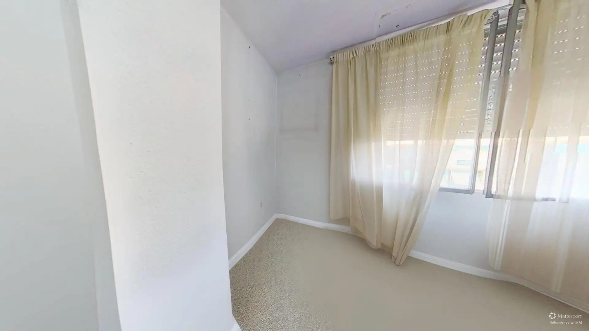 Bedroom of Flat for sale in Valencia  with Air Conditioner, Terrace and Storage room