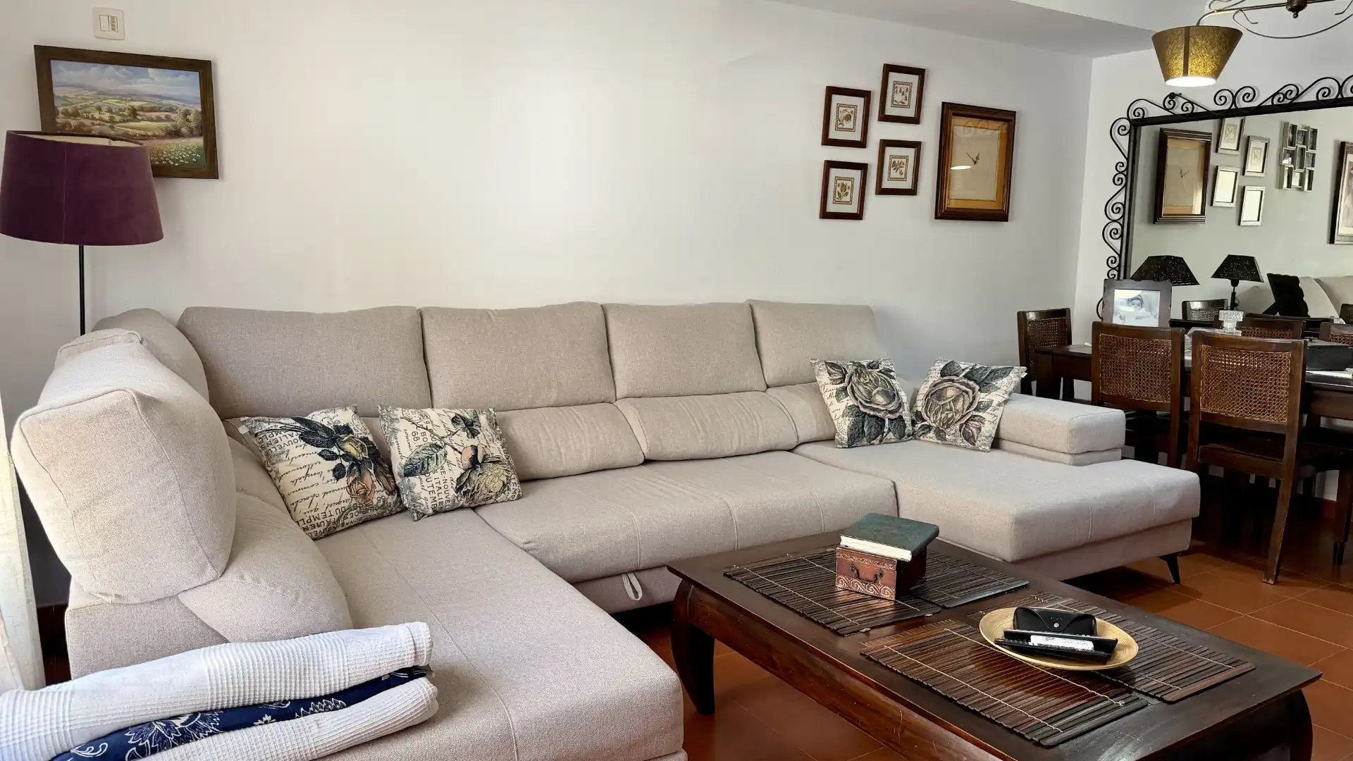 Sala d'estar de Casa adosada en venda en Arrecife amb Aire condicionat, Terrassa i Traster