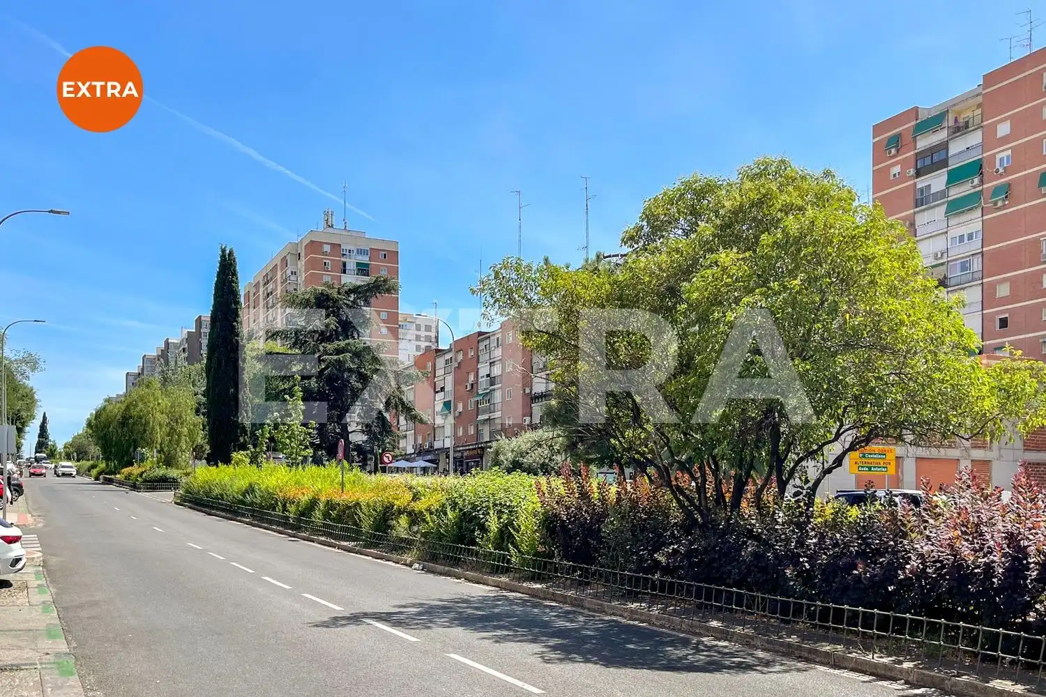 Vista exterior de Piso en venta en Madrid con Calefacción y Parquet