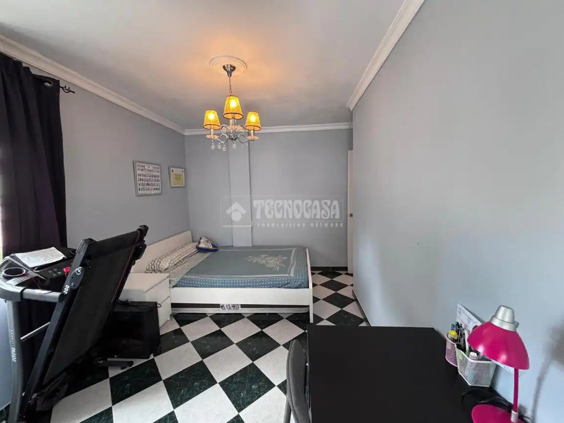 Dormitori de Pis en venda en Alhaurín El Grande amb Aire condicionat i Terrassa
