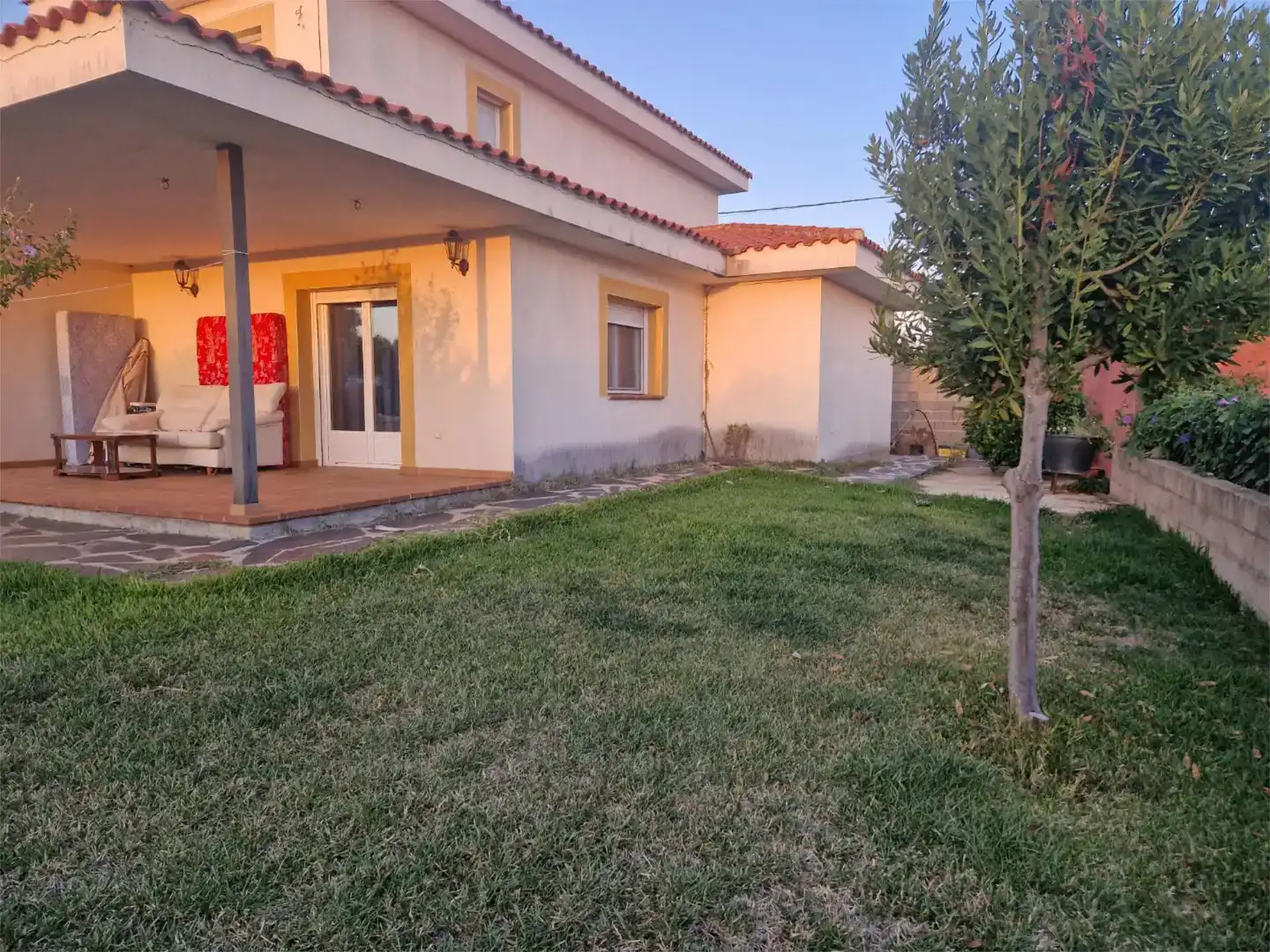 Vista exterior de Casa o chalet en venta en Montesclaros con Jardín privado y Balcón