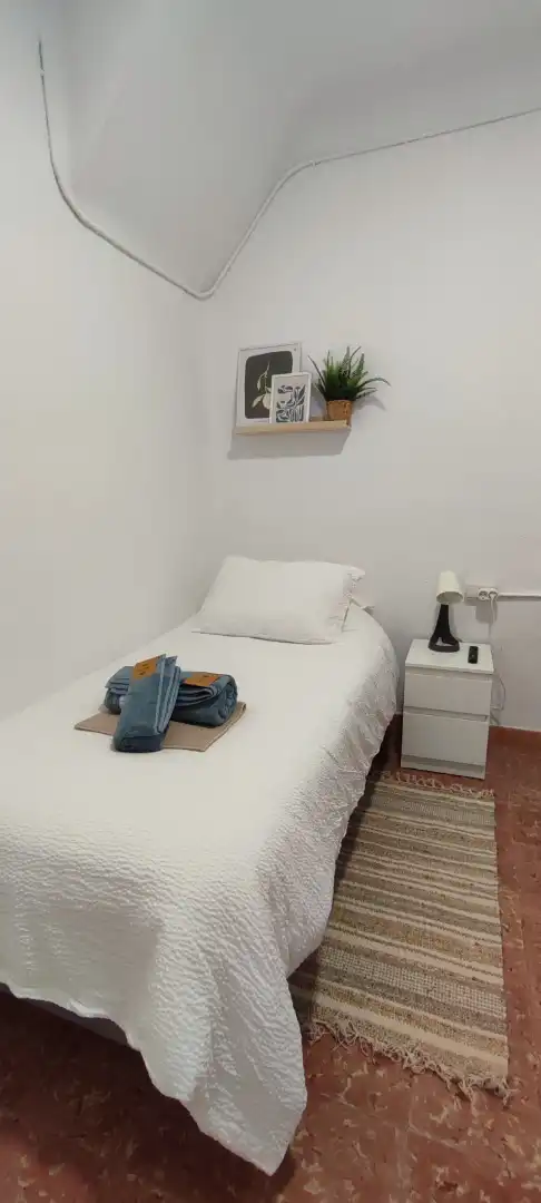 Bedroom of Flat for rent in Terrassa  with Air Conditioner, Heating and Furnished