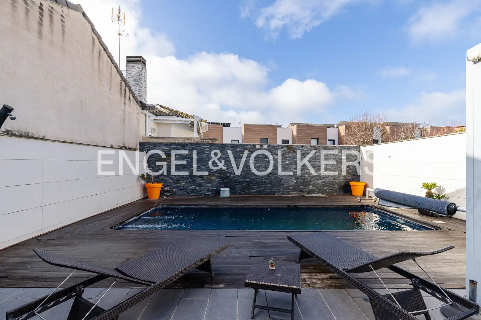 Swimming pool of Detached homes for sale in Valdemoro  with Air Conditioner, Heating and Private garden