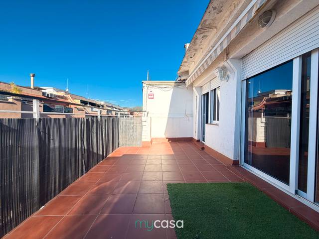 Piso en Venta en Carrer de la Independència en Bufalà