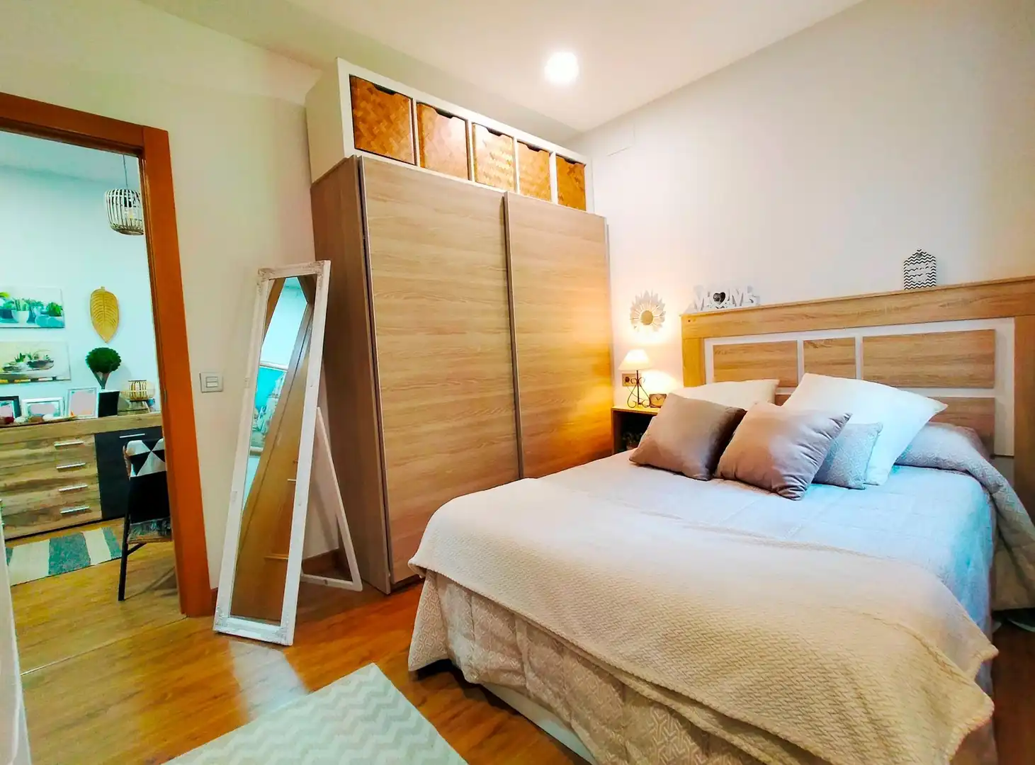 Schlafzimmer von Dachboden zum Verkauf in Pravia mit Heizung, Terrasse und Möbliert