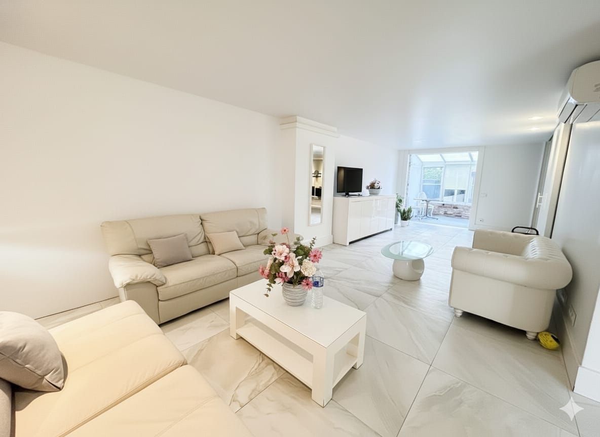 Living room of Single-family semi-detached for sale in Valdemoro  with Air Conditioner, Heating and Private garden