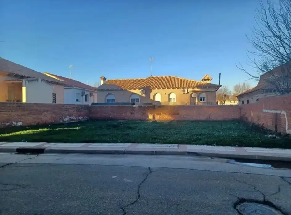 Terreno residencial en venta en Villaluenga de la Sagra