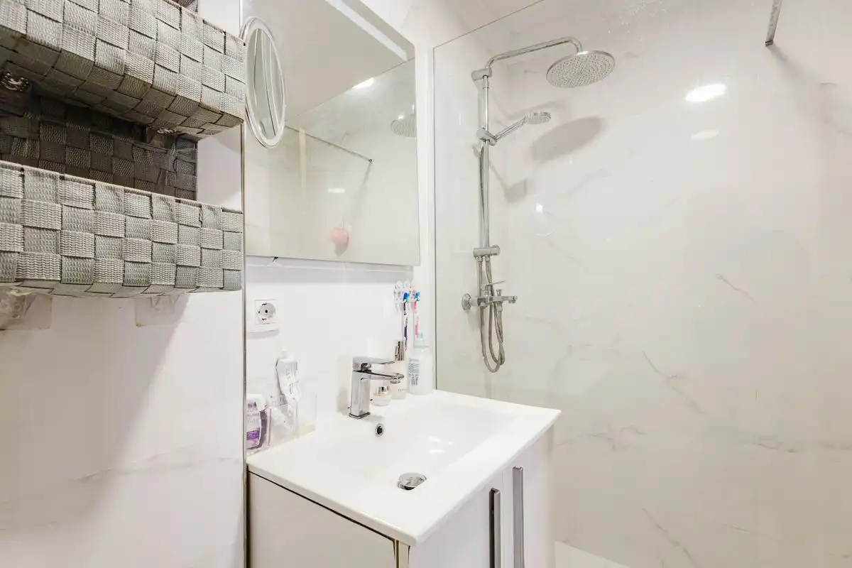 Bathroom of Flat for sale in Mijas  with Air Conditioner and Heating