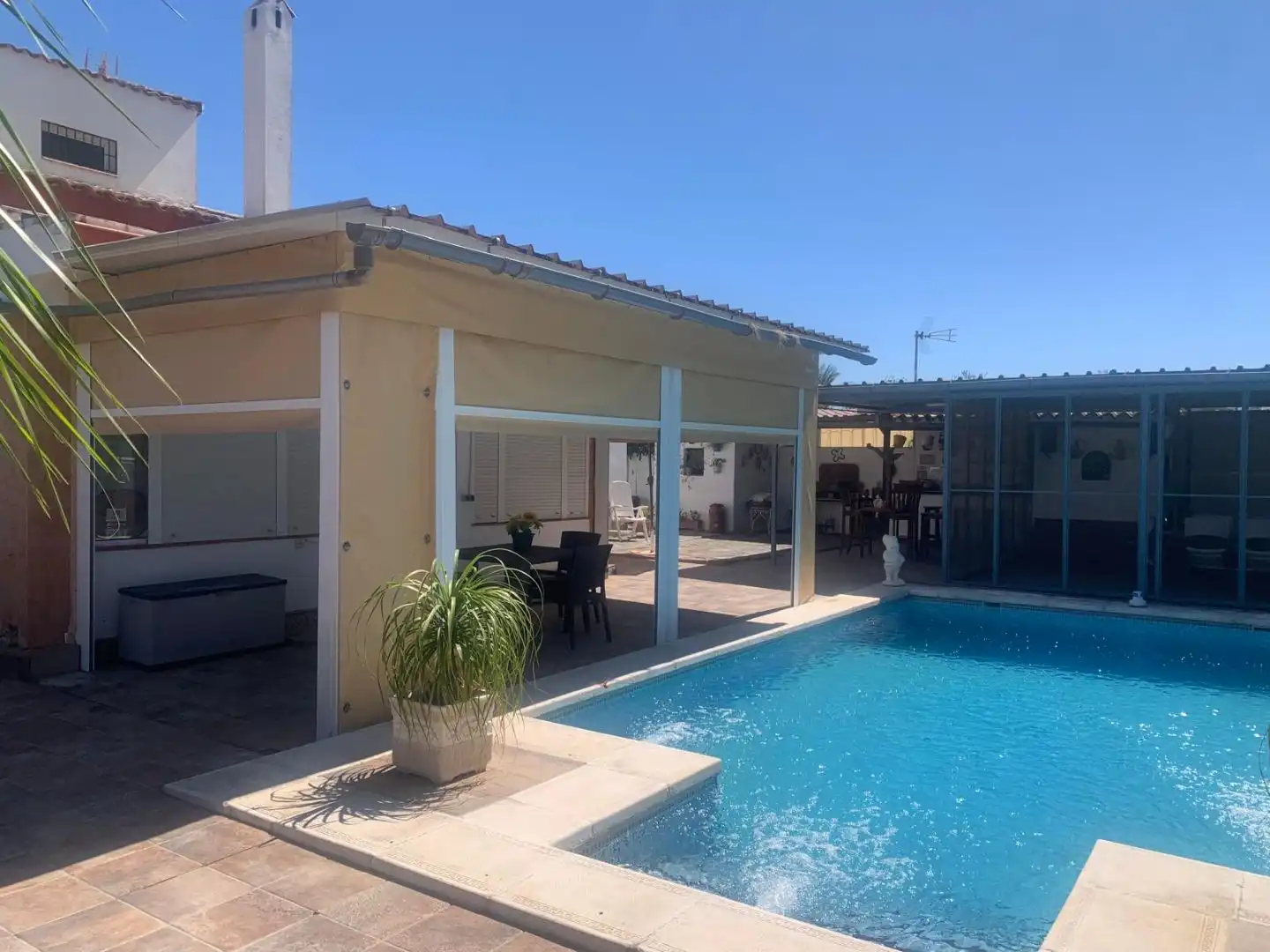 Piscina de Casa o chalet en venta en Carmona con Aire acondicionado, Calefacción y Jardín privado