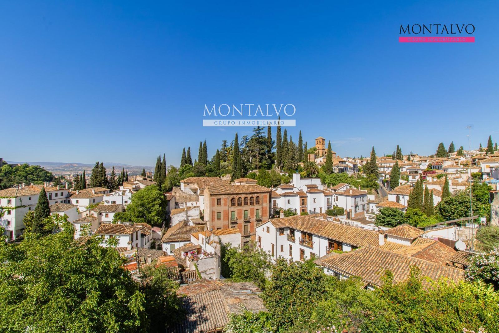 Vista exterior de Casa adosada en venda en  Granada Capital amb Aire condicionat, Calefacció i Terrassa