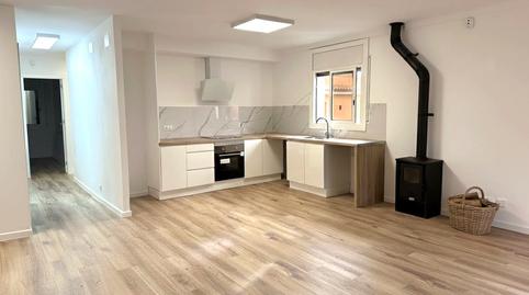 Foto 2 de Pis en venda a Carrer Besalú, El Colomer - La Bateria - La Coma, Girona