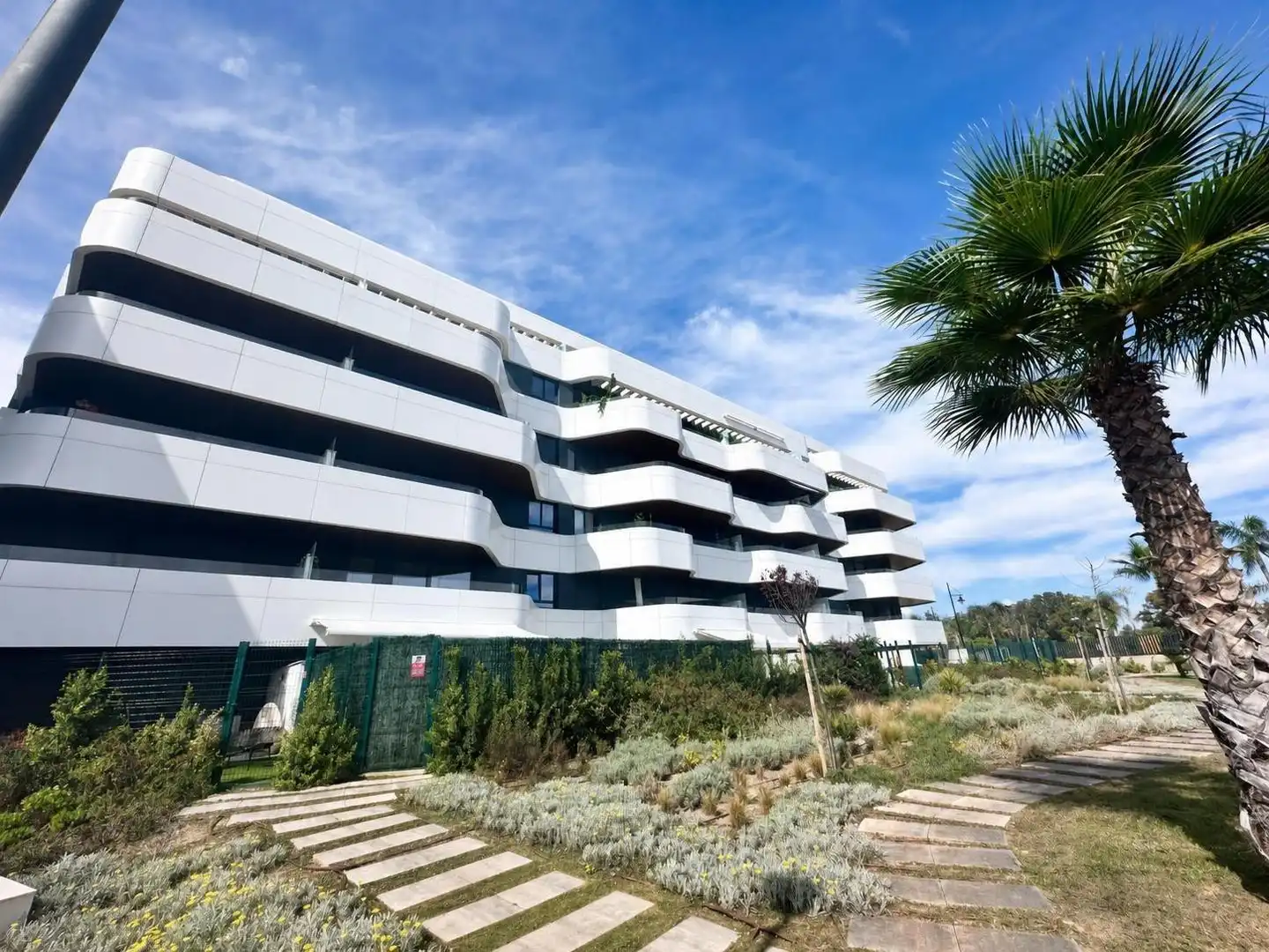 Apartament amb piscina en venda a Avenida Avenida Mar de Alborán 15, imagen 31