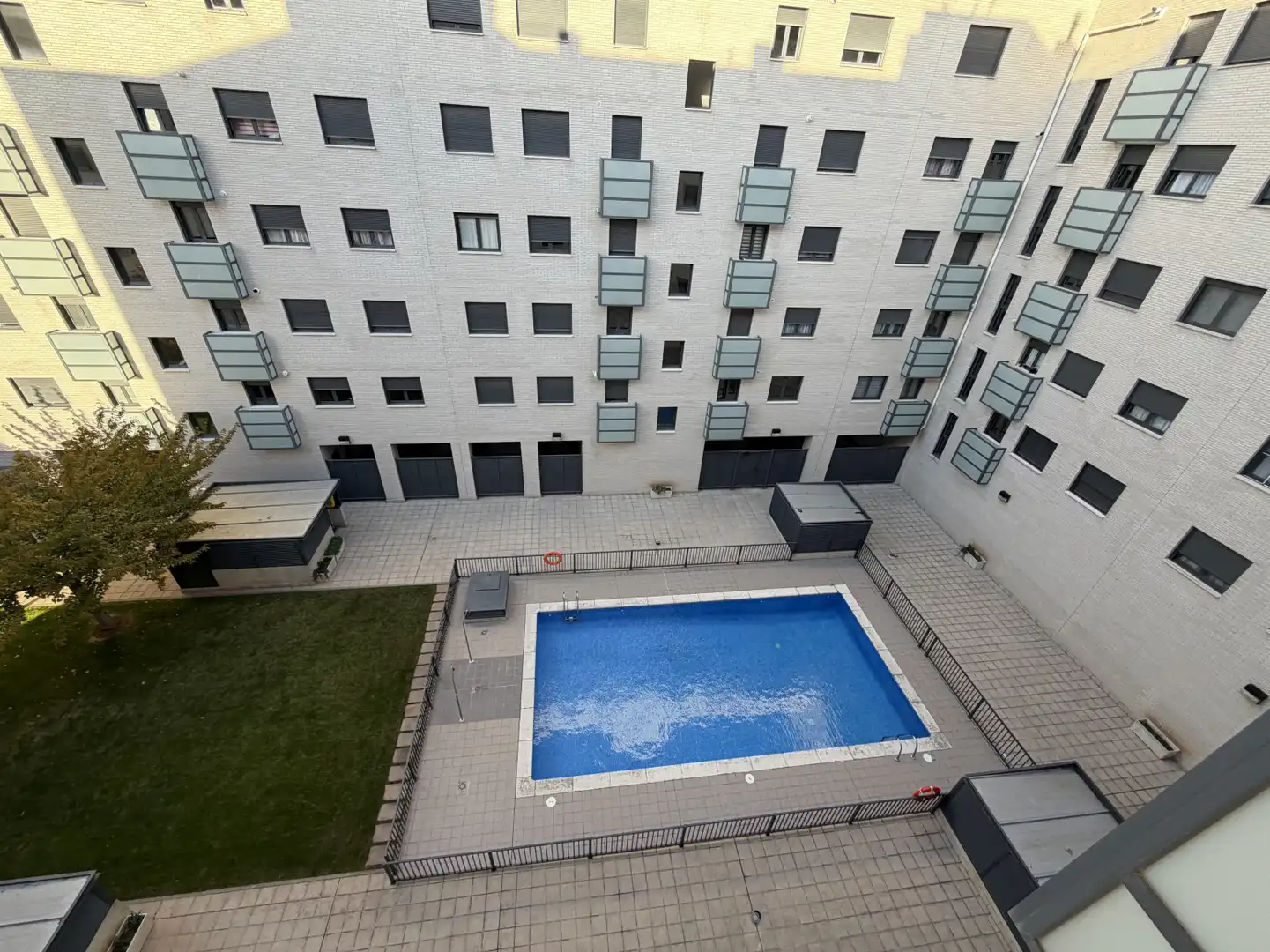 Swimming pool of Flat for sale in El Campillo - Norte