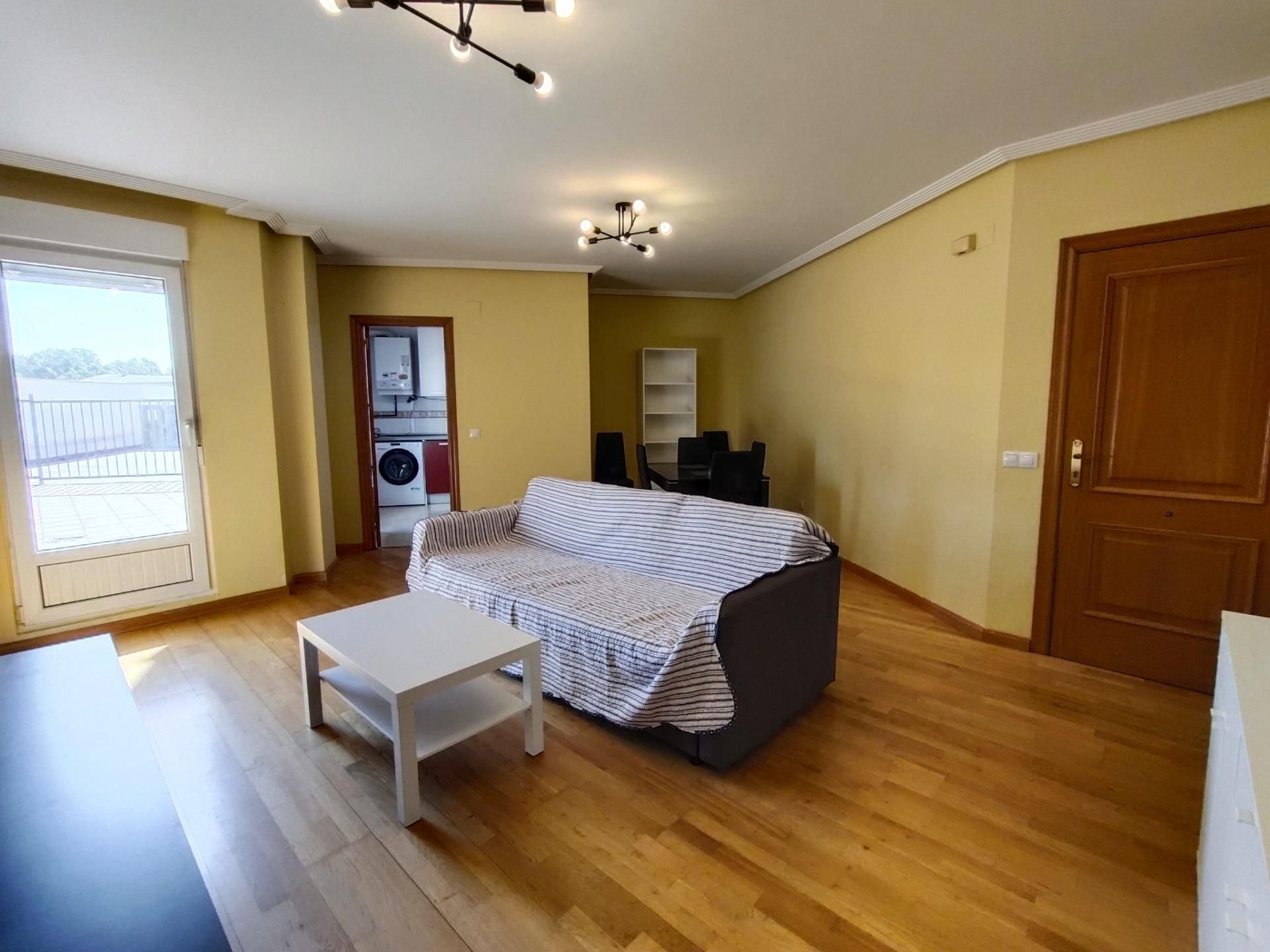 Wohnzimmer von Wohnungen miete in San Andrés del Rabanedo mit Heizung und Terrasse