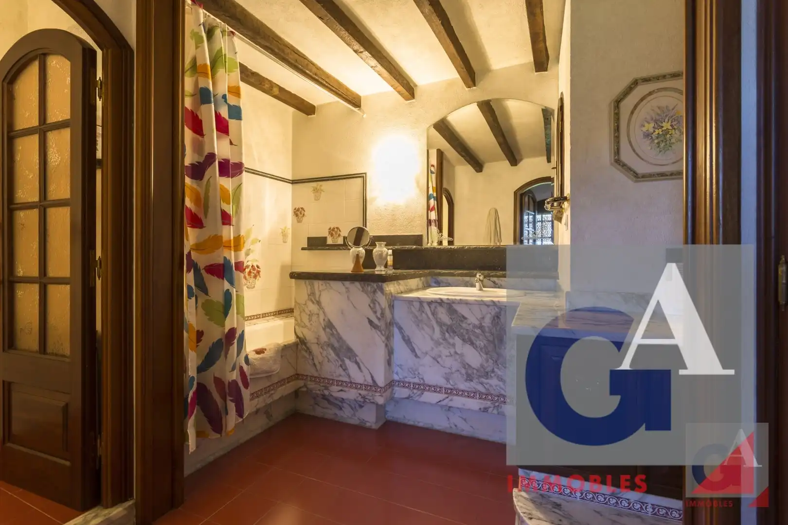 Country homes for sale in Montagut i Oix