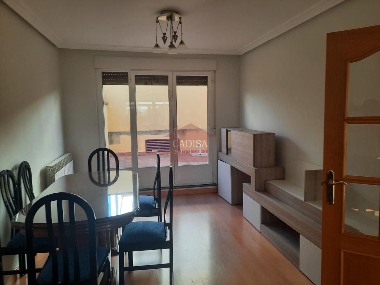 Sala d'estar de Casa adosada en venda en Salamanca Capital amb Calefacció, Jardí privat i Terrassa
