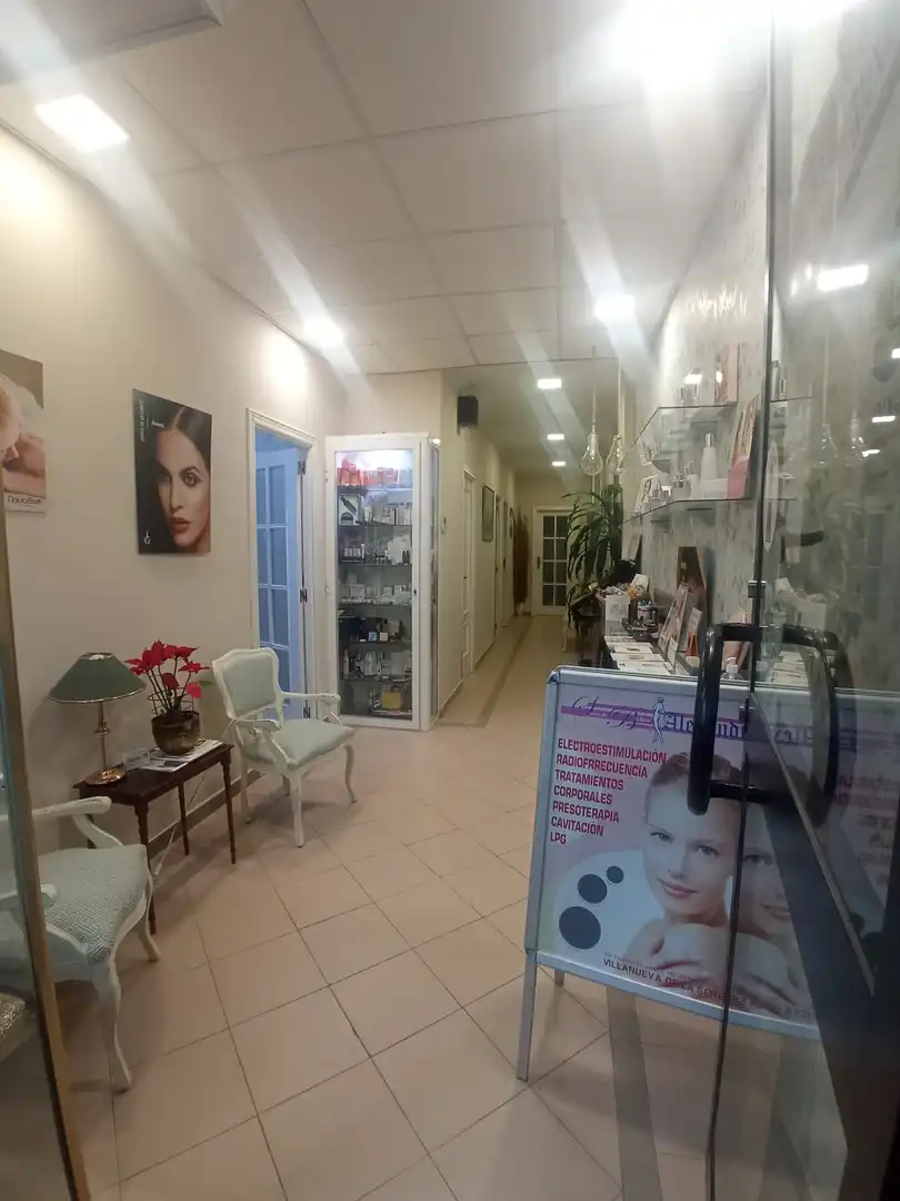 Local en traspas en Villanueva de la Serena amb Moblat