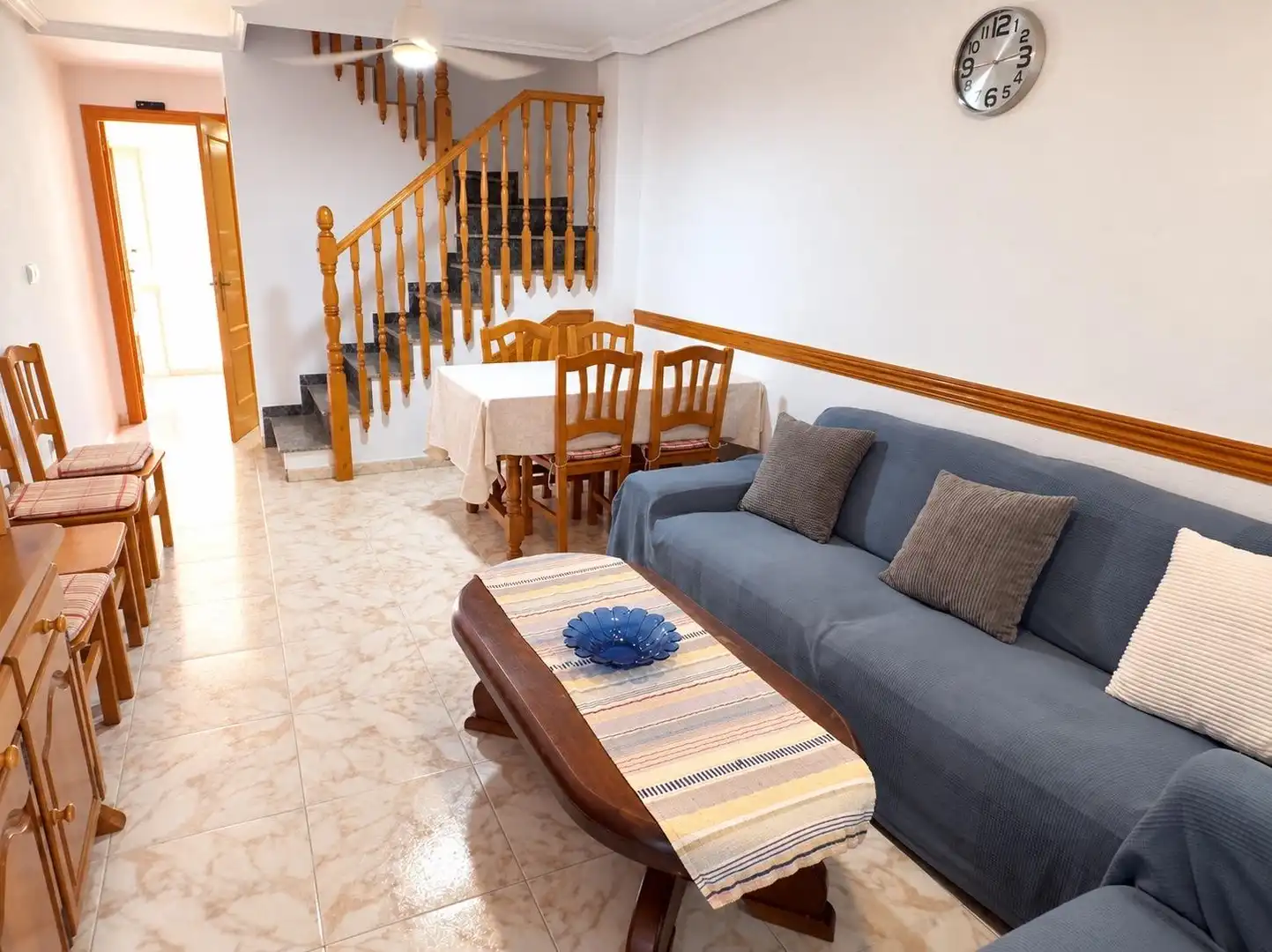 Casa a schiera con terrazza in vendita a Calle CONSUETA