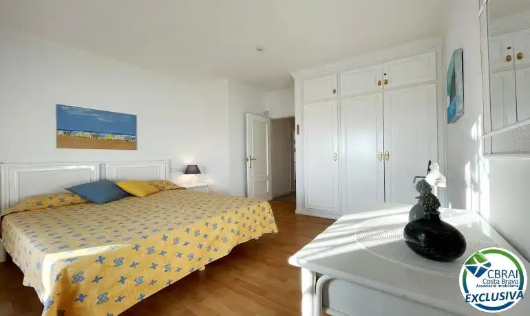 Dormitori de Casa o xalet en venda en Roses amb Aire condicionat, Calefacció i Jardí privat