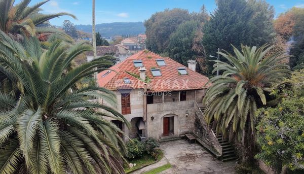 Exterior view of House or chalet for sale in Pontevedra Capital   with Heating, Private garden and Terrace