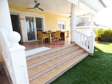 Villa con balcone in vendita a Bolnuevo