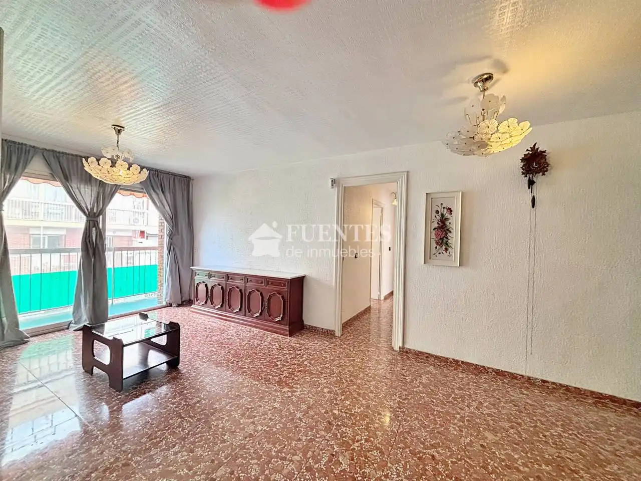 Sala de estar de Piso en venta en Alicante / Alacant con Terraza y Amueblado